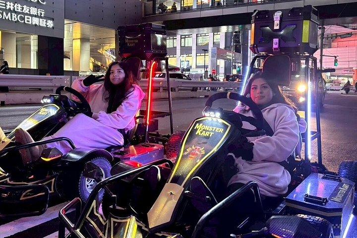 ヒストリック浅草で電動ゴーカート30分ツアー