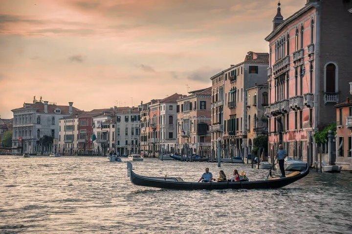Hoteller i nærheden af Premium Grand Canal Gondola Ride & Gondola Gallery