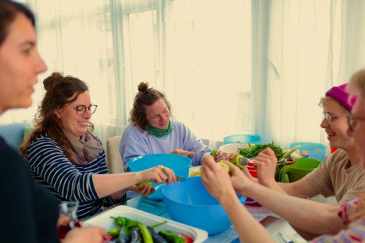 Istanbul Vegane/vegetarische Hausmannskost mit einer einheimischen Mutter