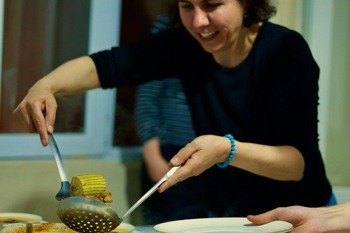 Istanbul Vegane/vegetarische Hausmannskost mit einer einheimischen Mutter