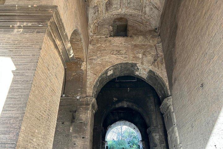 Colosseum & Mamertine Prison Guided Tour