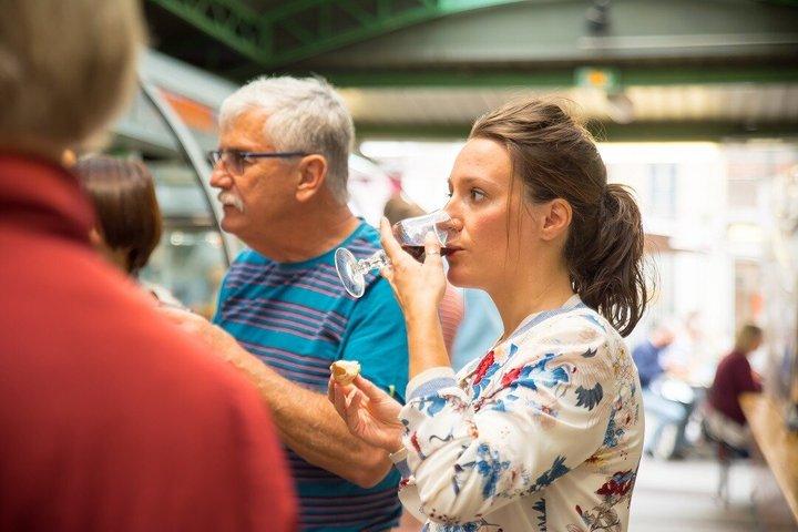 Paris Food Tour em ambos os bancos