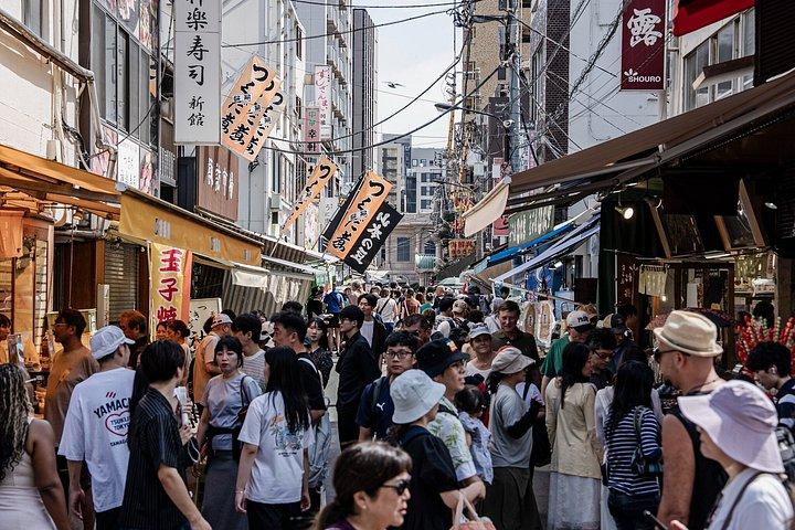 東京：築地場外市場インサイダーツアー＆寿司作り教室