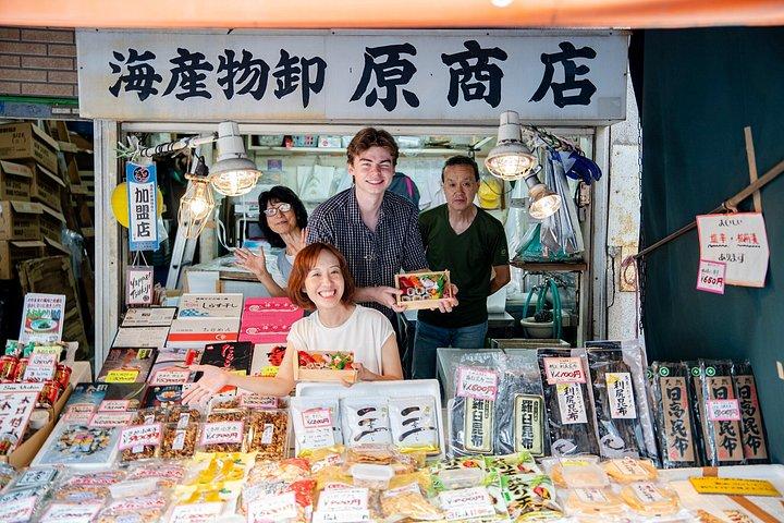東京：築地場外市場インサイダーツアー＆寿司作り教室