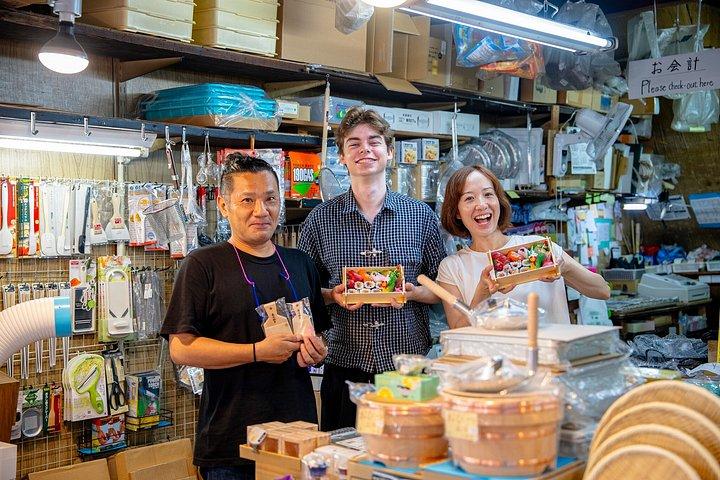 東京：築地場外市場インサイダーツアー＆寿司作り教室