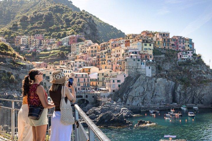 Small Group Best of Cinque Terre and Pisa from Florence