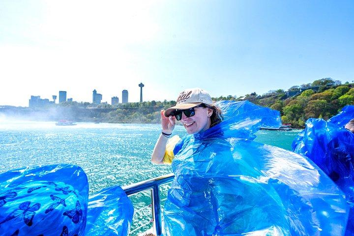 ナイアガラフォールズUSAエクスプレスメイド・オブ・ザ・ミスト＆ケーブツアー