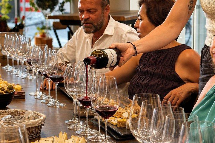 マラガ・アンダルシアワイン試飲会：5つのワインと地元料理