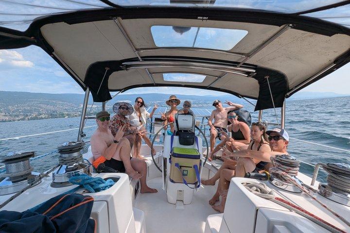 Excursion à la voile au lac Okanagan au départ de Penticton et Naramata BC