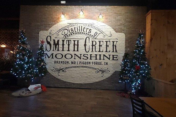 Branson Redneck Christmas Lights Tour Comedy Adventure