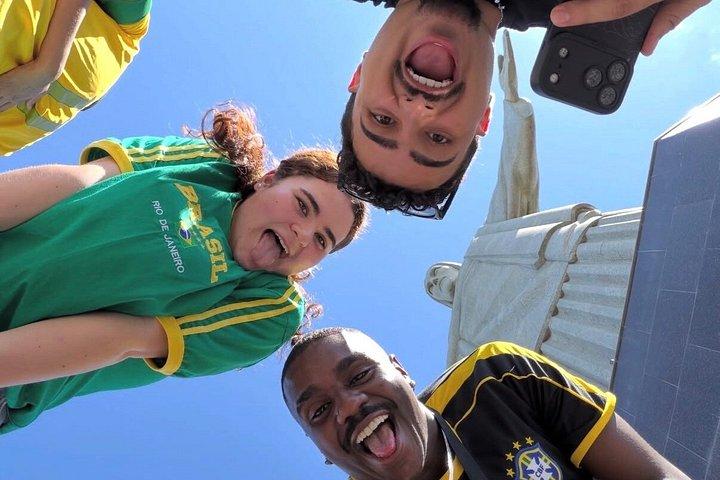 Visit Christ the Redeemer & Selaron Steps with Local Guide