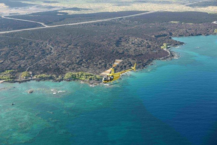 Tour privato in elicottero della costa di Kona: Tutti i finestrini