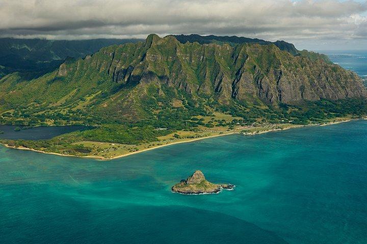 オアフ島プライベートヘリコプター体験：全窓席