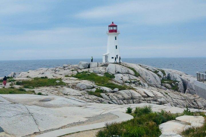 Peggy's Cove Round Trip Transport from Halifax with Scenic Drive