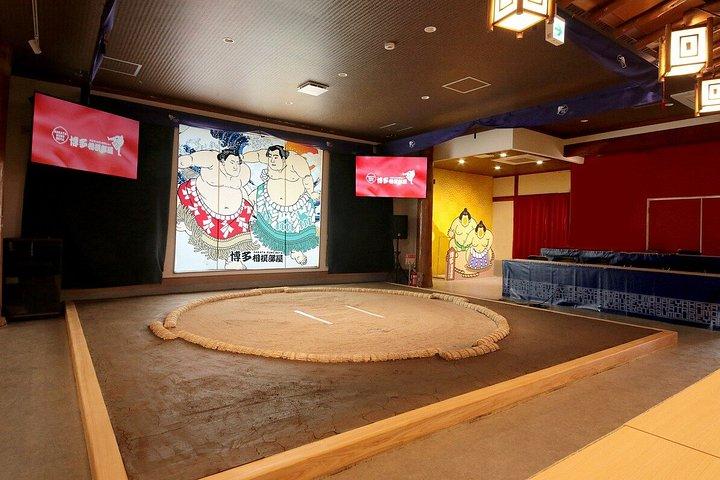 博多相撲部屋：ショーとちゃんこ鍋