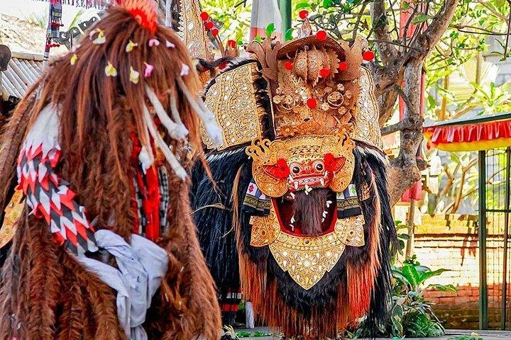 バリ ウブドの隠れた名所プライベートツアー：棚田と寺院