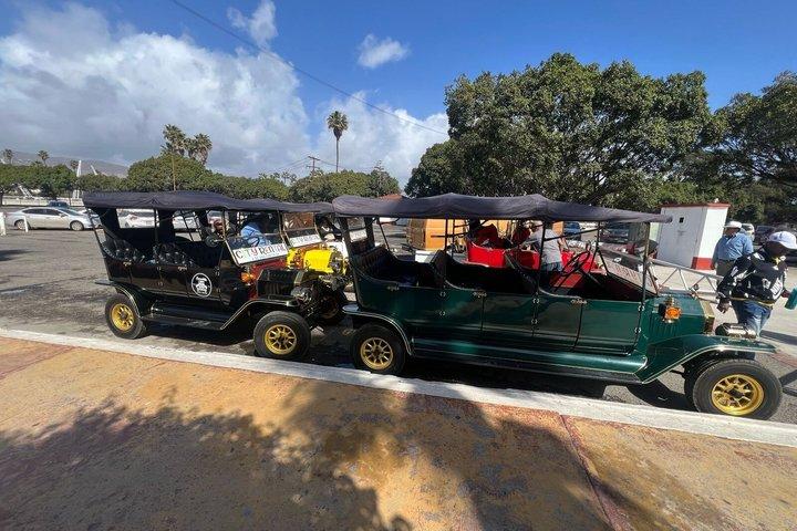 Viaje a La Bufadora Blowhole y City Tour en Auto Modelo T Réplica