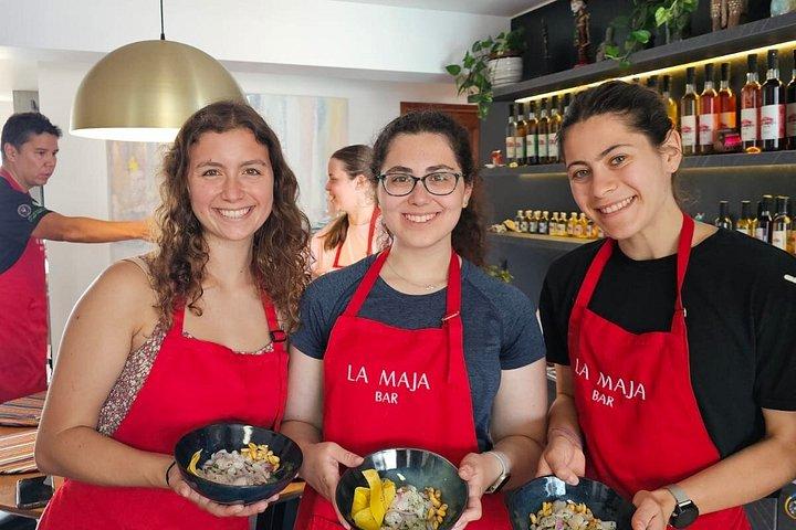 ミラフローレス リマ：料理教室 セビチェ、タルタル、ピスコサワー