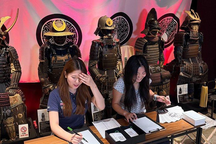 伝統の扇風機で書道アート体験