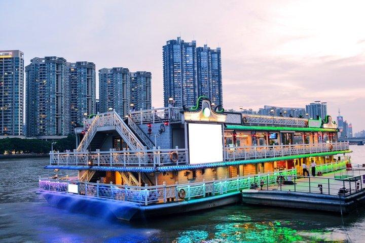 Passeggiata serale a Guangzhou: torre cantonale, crociera sul fiume Pearl e cena