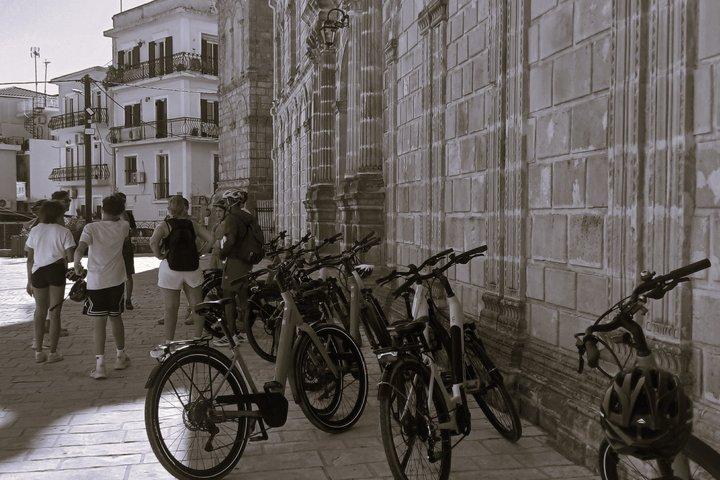 ザキントスの町と歴史城、絶景を巡るE-Bikeツアー