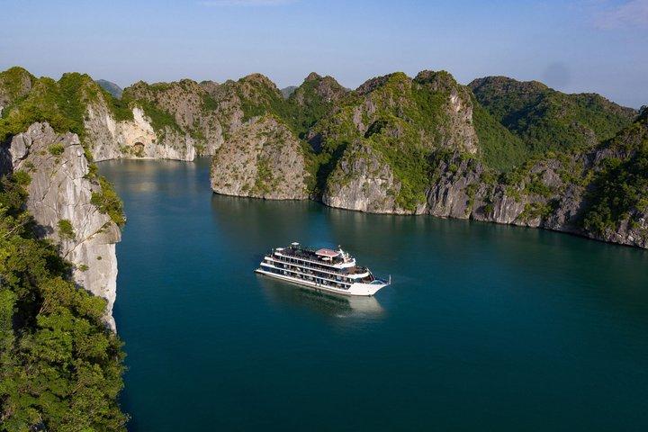 Hanoi to Halong Bay Overnight Cruise with Lan Ha Bay Discovery