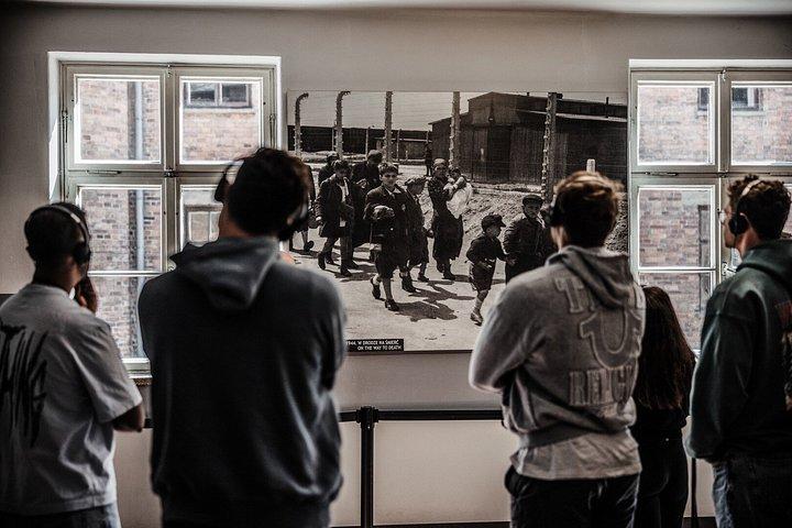 Auschwitz Birkenau Tour Guided Tickets e Transfer de Cracóvia