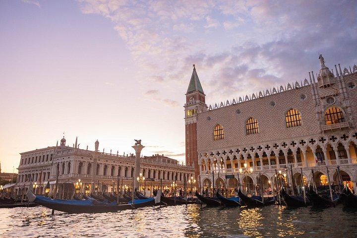 Venedig an einem Tag : Dogenpalast, Markusdom & Gondel