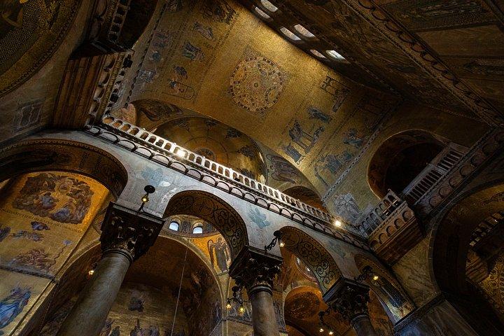 Venedig an einem Tag : Dogenpalast, Markusdom & Gondel