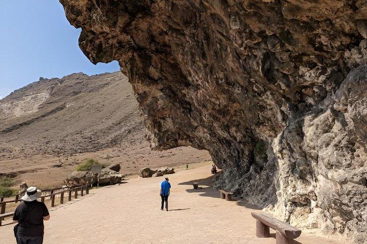 サラーラシティツアーウェスト・ムグセイルビーチ・マーニーフ洞窟ブローホールズ