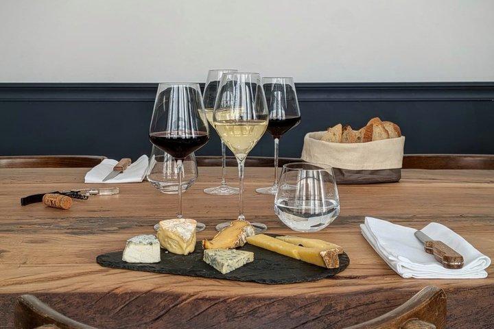 Bayeux Experiencia de Cata de Vinos Francés para Grupos Pequeños