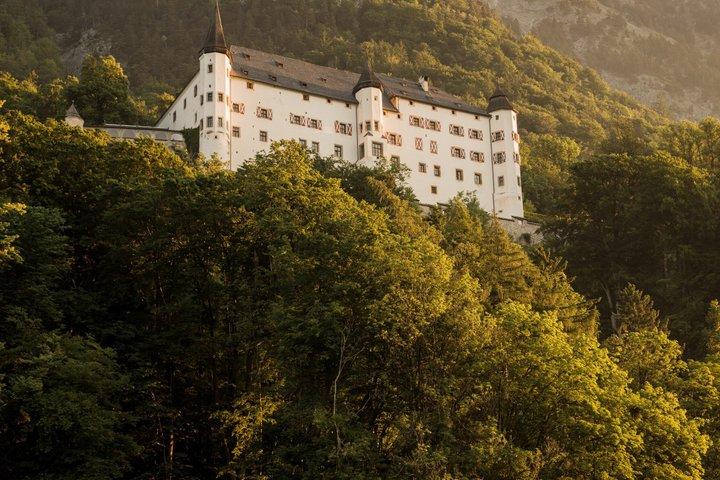 Schloss Tratzberg – Audição em 9 Línguas