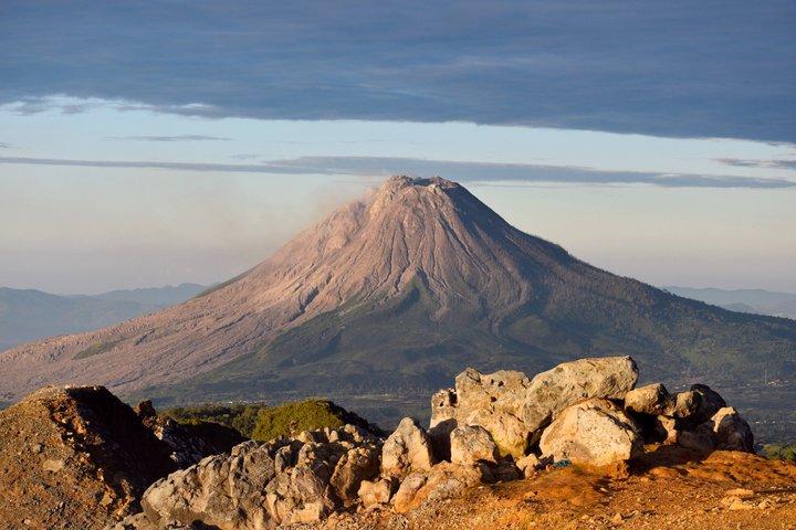 Mount Sibayak Sunrise Hike von Medan inklusive Wasserfall