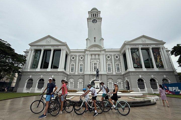 シンガポール川とマリーナベイを巡る2時間のサイクリングアドベンチャー