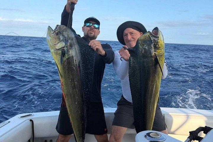 ホノルルのプライベート深海フィッシングチャーター