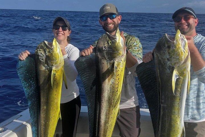 ホノルルのプライベート深海フィッシングチャーター
