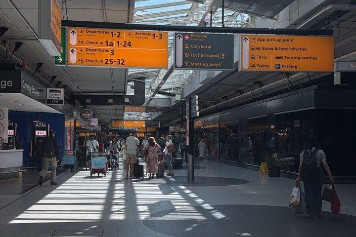 アムステルダムクルーズ港～スキポール空港プライベート送迎