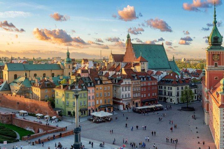 Warsaw Scavenger Hunt & Highlights Self-Guided Walking Tour