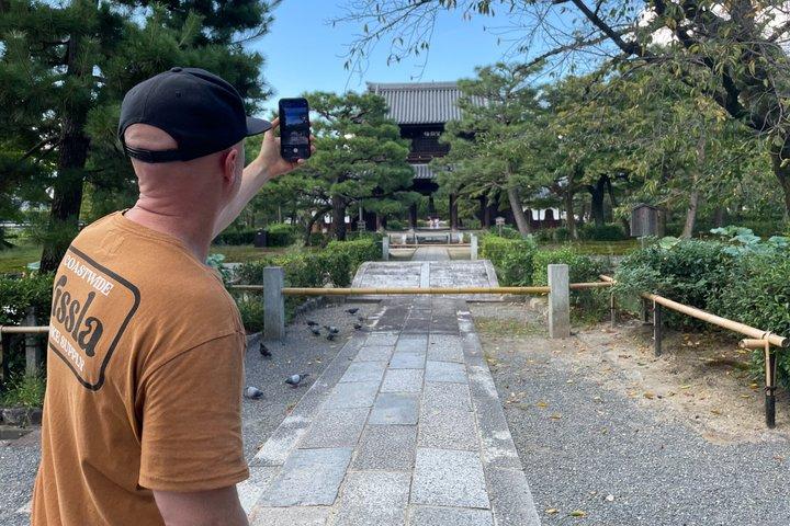 祇園散策ツアーで芸者舞妓と出会う京都