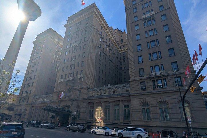 Calgary Landmarks and History Private Walking Tour