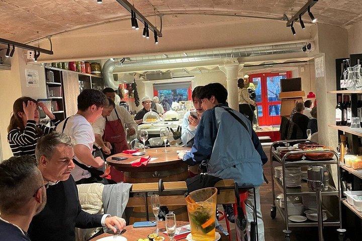 タパス・パエリア・ベルモットと歴史から見るモダニズムの味