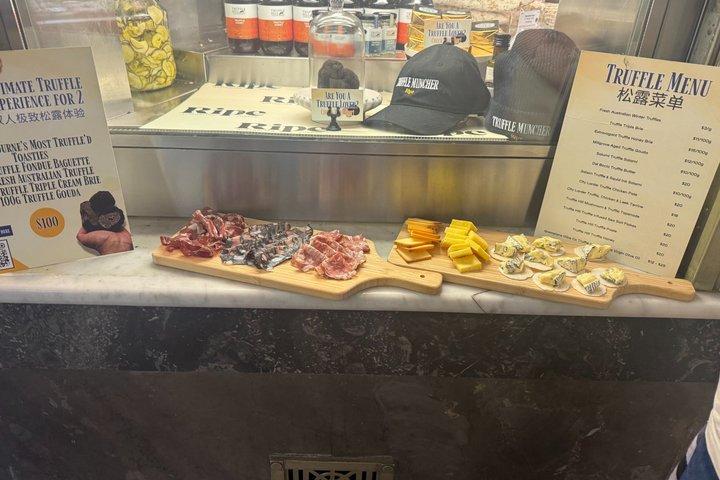 Melbourne Afternoon Food Bus Tour: Tastings and Free Time