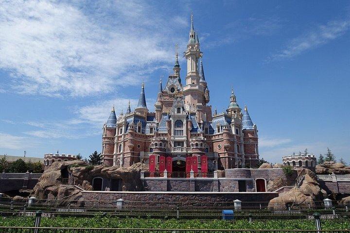 Private Transfer Between Shanghai Hotels and Disneyland