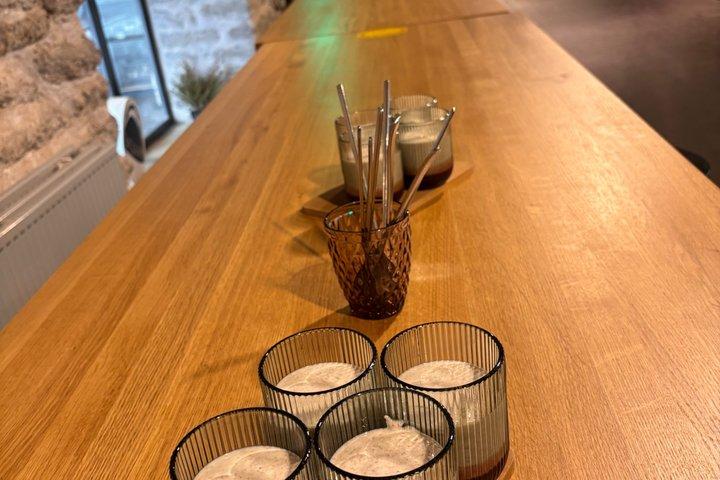 タリンのエストニア食と歴史ウォーキングツアー