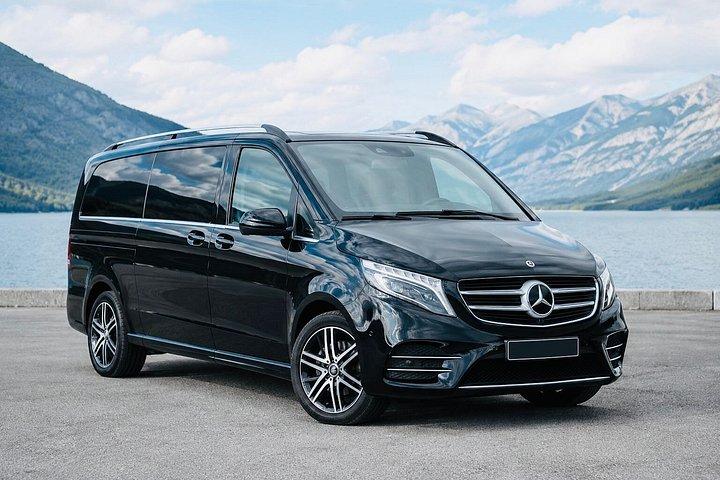 Private Transfer from Barcelona City Centre to Cruise Port