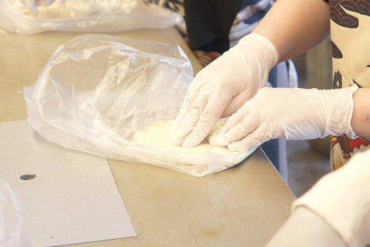 大阪：道頓堀ラーメン料理教室 - 豚骨、醤油、味噌を作ろう