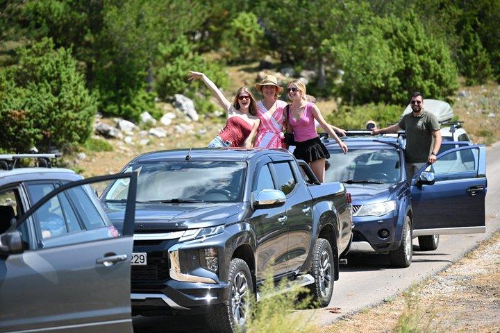 Excursión Bar en tierra : Experiencia Rumija 4x4 con almuerzo tradicional