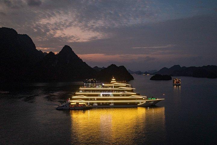 Halora Nova Cruise 5* Lux Lan Ha bay 3D2N（2ウェイ送迎付き）