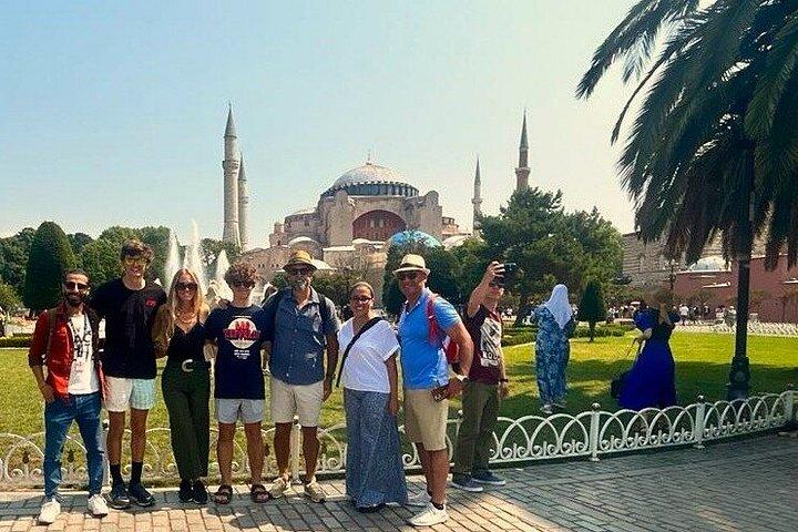 イスタンブールハイライトボスポラスヨットクルーズ付き午前ツアー