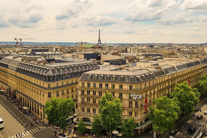 Paris Modevisning, Parfym, Macaroner & Franskt Vin